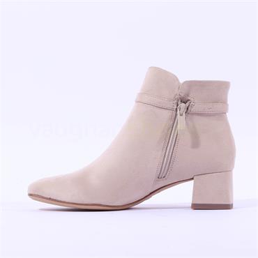 Tamaris Antonella Block Heel Link Boot - Ivory