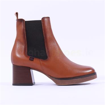 Pepe Menargues Block Heel Gusset Boot - Tan Leather