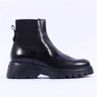 Wonders Chunky Sole Stretch Gusset Boot - Black Leather