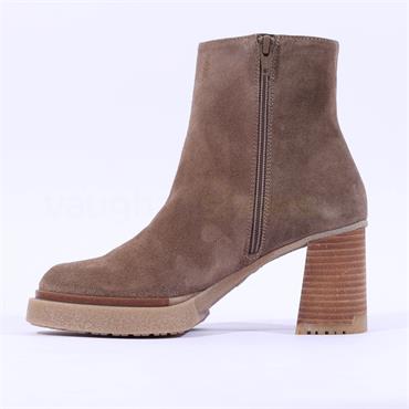 Wonders Miera Gum Sole Block Heel Boot - Dark Taupe